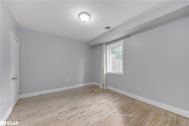 9 Sunnidale Rd, Home with 4 bedrooms, 2 bathrooms and 6 parking in Barrie ON | Image 26