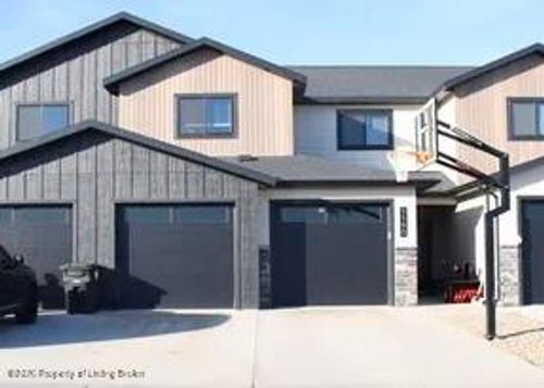 1190 20th St Sw, Dickinson, ND, 58601 | Card Image