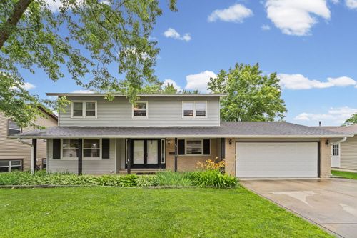 91 Kendal Rd, Elk Grove Village, IL, 60007-3938 | Card Image
