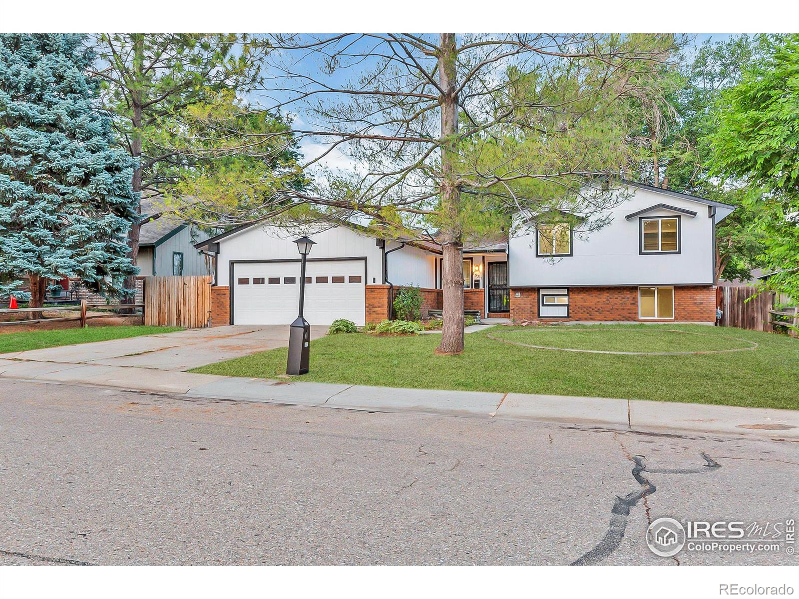 Denison Cir, Longmont, CO 80503