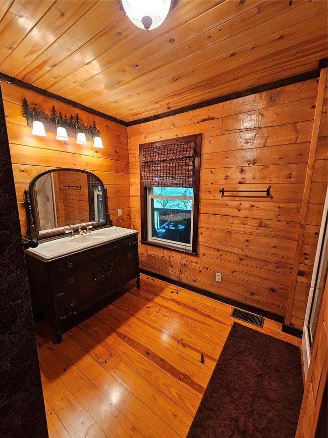 Rustic and Elegant Master Bath | Image 23
