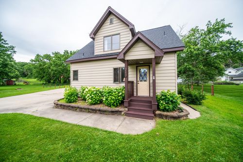 240 1st Ave Ne, Oronoco, MN, 55960-1138 | Card Image