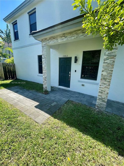 1502 Sw 29th St, Fort Lauderdale, FL, 33315-2722 | Card Image