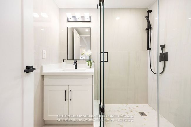 602 - 11 Townsgate Dr, Condo with 2 bedrooms, 2 bathrooms and null parking in Vaughan ON | Image 24