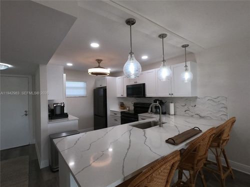 apt-604d-3930 Inverrary Blvd, Lauderhill, FL, 33319-4339 | Card Image