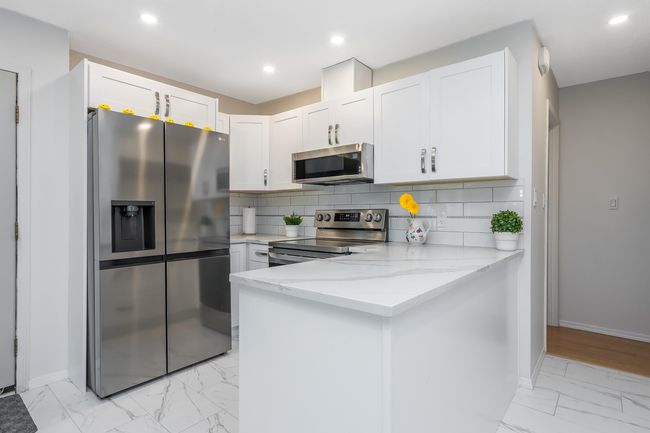 201 - 27411 28 Ave, Townhouse with 2 bedrooms, 1 bathrooms and 1 parking in Aldergrove BC | Image 4