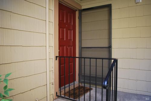 206 Park Place Dr, Petaluma, CA, 94954-6630 | Card Image