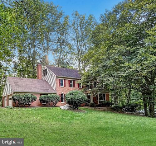 5704 Captain Jones Ct, FAIRFAX STATION, VA, 22039-1403 | Card Image