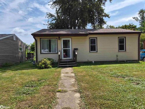 1530 Prairie St, Grinnell, IA, 50112-1324 | Card Image