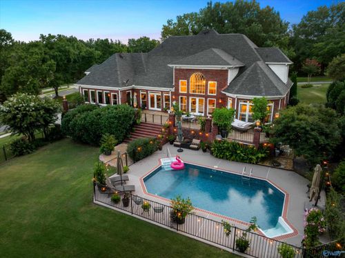 2901 Honors Row Se, Owens Cross Roads, AL, 35763-9337 | Card Image