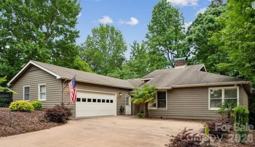 18 Shipmaster Ct, Lake Wylie, SC, 29710-8802 | Card Image