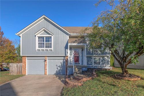 12609 Fountain Lake Drive, Grandview, MO, 64030 | Card Image