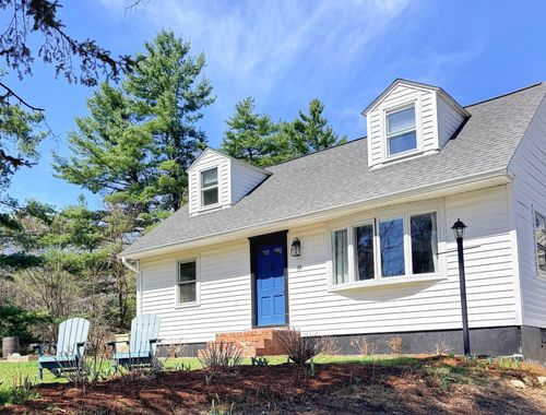 17 Old Stage Rd, Dover, NH, 03820-4323 | Card Image