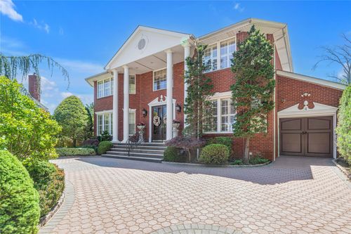 4 Point Cres, Malba, NY, 11357-1045 | Card Image