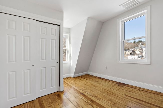 1 - 31 Farnum Pike, Condo with 3 bedrooms, 2 bathrooms and 2 parking in Smithfield RI | Image 12