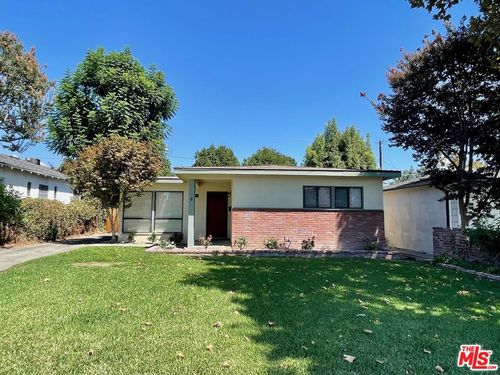 520 N Beachwood Dr, Burbank, CA, 91506 | Card Image