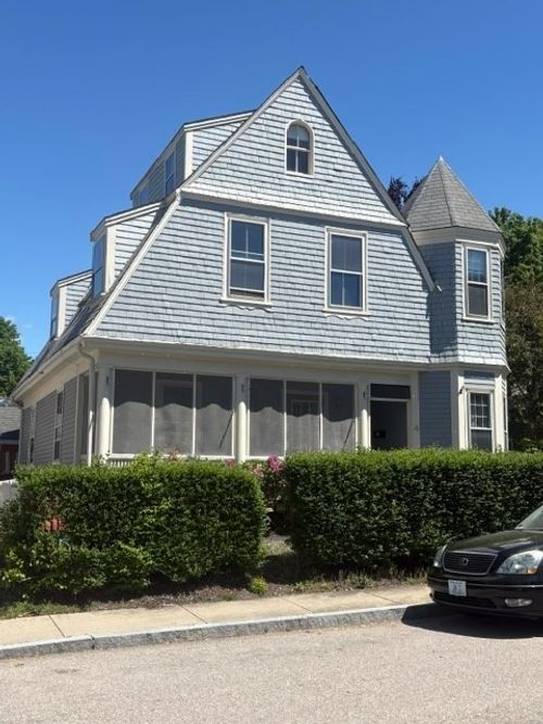 4 Dresser St, Newport, RI, 02840-7503 | Card Image