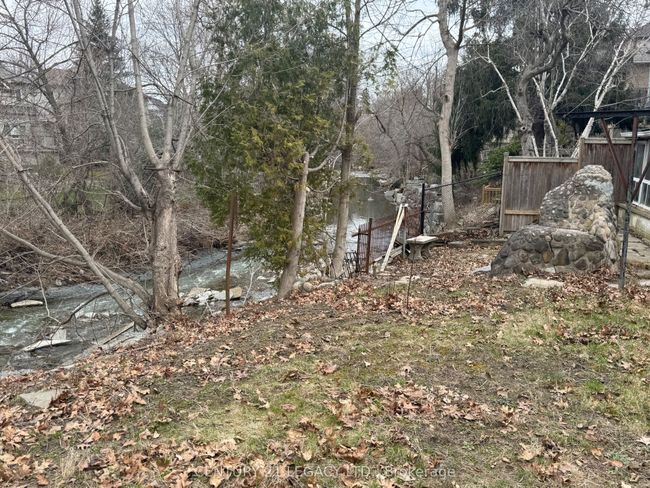 20 Leland Ave, House other with 3 bedrooms, 1 bathrooms and 4 parking in Etobicoke ON | Image 12