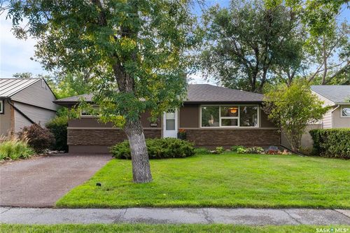 609 18th Avenue E, Regina, SK, S4N1E6 | Card Image