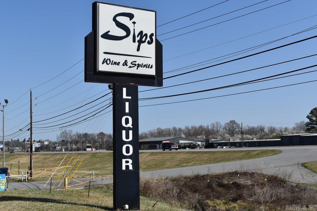 4700 S University Ave, Little Rock, AR 72204
