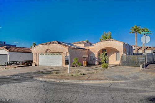 429 Wright Way, Henderson, NV, 89015-6850 | Card Image