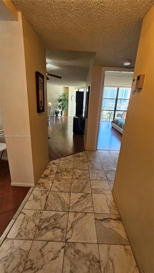912-800 Parkview Dr, Hallandale Beach, FL, 33009-2978 | Card Image