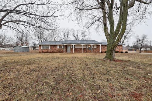 2031 W Rose Oak Dr, Mustang, OK, 73064-1206 | Card Image