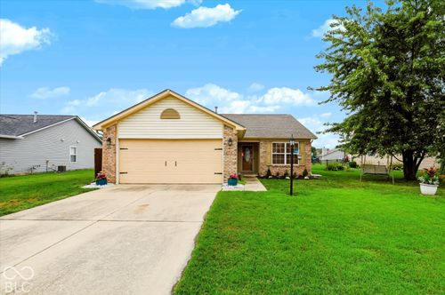 130 Rambling Rd, Greenfield, IN, 46140-2761 | Card Image