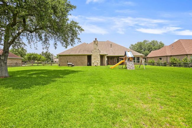 This spacious Backyard is ready for you to make it your own. Whether you choose to add a pool, raised garden beds, or a trampoline, there is room for kids to explore and dogs to roam. This is urban country living at its finest! | Image 44
