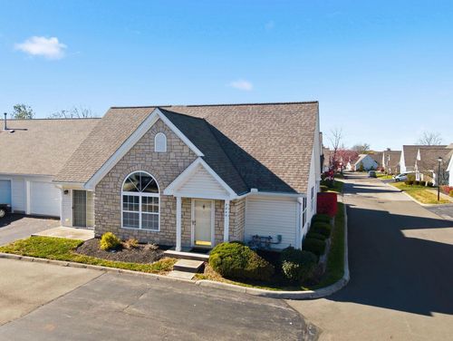 7845 Meadowlark Ln S, Reynoldsburg, OH, 43068-8198 | Card Image