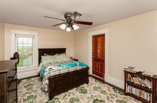 5825 G24 Hwy, Home with 7 bedrooms, 4 bathrooms and null parking in Carlisle IA | Image 15