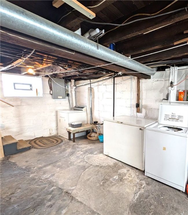 408 S Hickory St, House other with 3 bedrooms, 1 bathrooms and 1 parking in Scottdale PA | Image 17