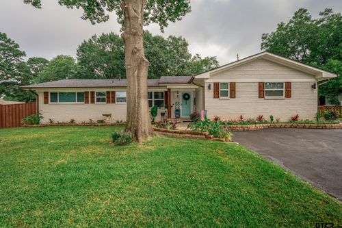 207 E Hillcrest St, White Oak, TX, 75693-1615 | Card Image