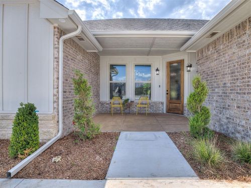 10925 Sandstone Ridge Way, Guthrie, OK, 73044 | Card Image