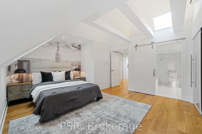 184 Strachan Ave, House attached with 5 bedrooms, 5 bathrooms and 1 parking in Toronto ON | Image 25