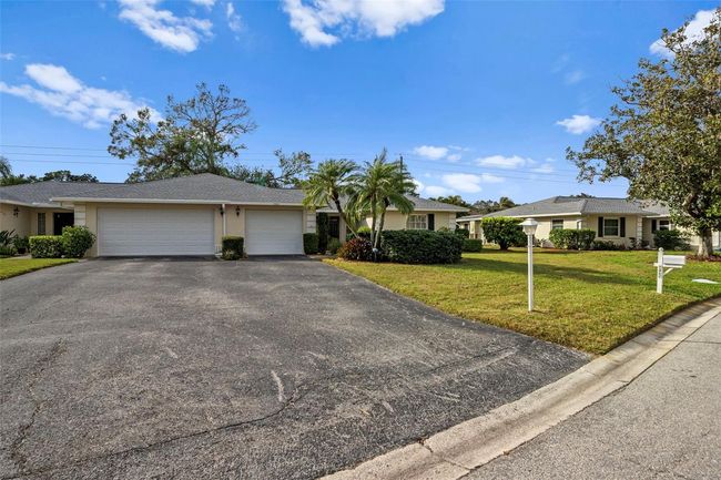 7460 W Country Club Dr N, Condo with 2 bedrooms, 2 bathrooms and null parking in Sarasota FL | Image 43