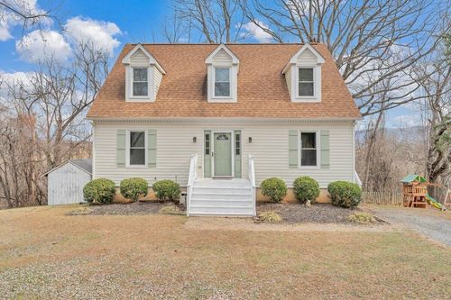 3 N Rome Dr, Roanoke, VA, 24019-8056 | Card Image