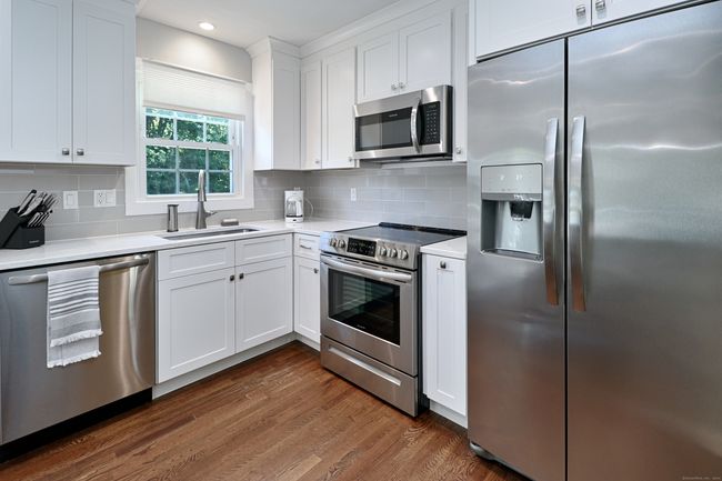 21 Thistle Rd, House other with 4 bedrooms, 3 bathrooms and null parking in Norwalk CT | Image 14