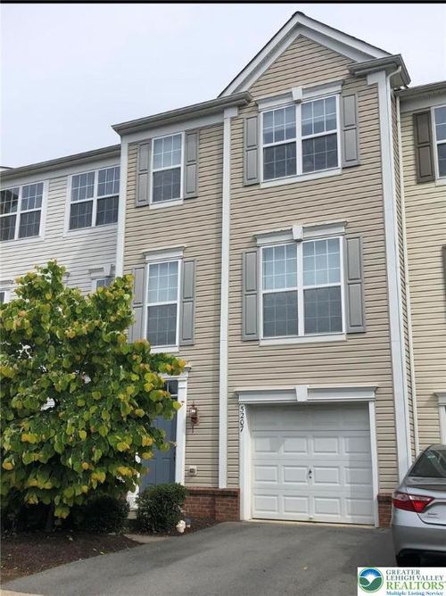 5207 Chandler Way, OREFIELD, PA, 18069-9105 | Card Image