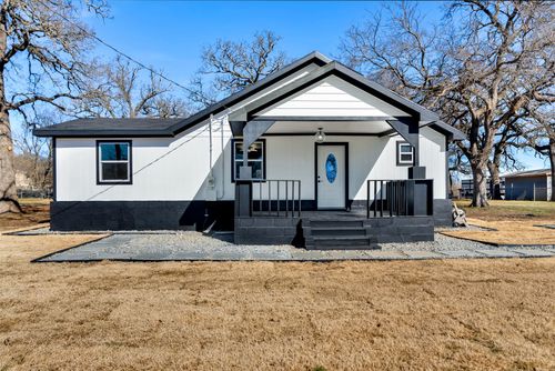 909 E Sears St, Denison, TX, 75021-2747 | Card Image