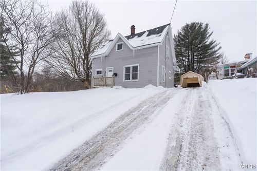 8 S Broad St, Carthage, NY, 13619-1304 | Card Image