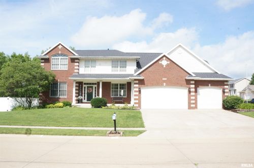 2810 Emerald Dr, Davenport, IA, 52804-3067 | Card Image
