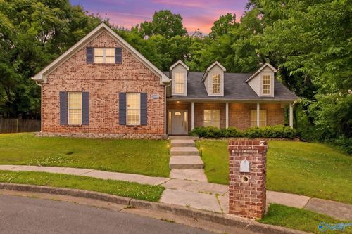 2401 Ermine Dr, Huntsville, AL, 35810-4711 | Card Image