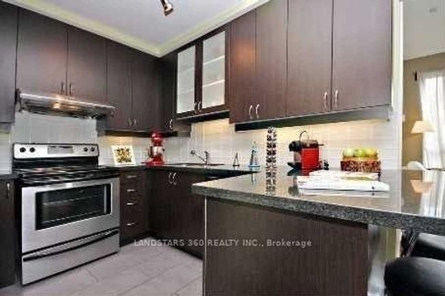 413 - 21 Upper Duke Cres, Condo with 3 bedrooms, 2 bathrooms and 1 parking in Unionville ON | Image 6