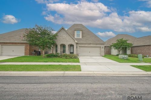 6616 Blue Rose Dr, Baton Rouge, LA, 70817-4116 | Card Image
