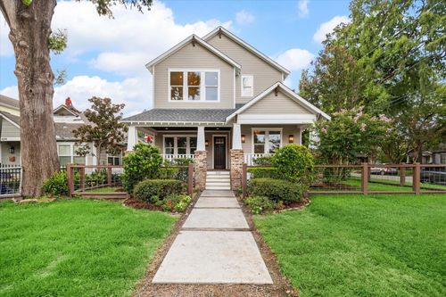 602 E 10th 1/2 St, Houston, TX, 77008-7106 | Card Image