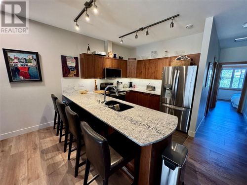 303-901 7th Ave, Invermere, BC, V0A1K7 | Card Image