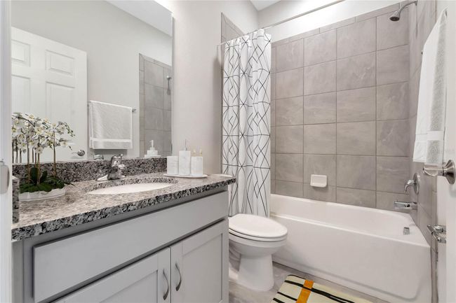8928 Nuthatcher Dr, House other with 3 bedrooms, 2 bathrooms and null parking in LEESBURG FL | Image 6