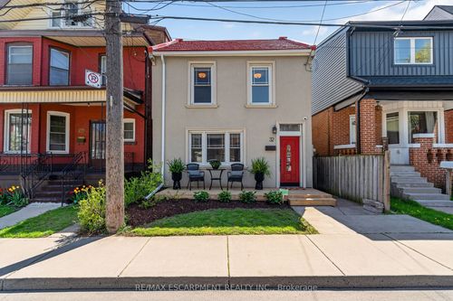 32 Magill St, Hamilton, ON, L8R2Y5 | Card Image
