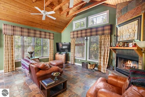 214 Newman St, Charlevoix, MI, 49720-3200 | Card Image